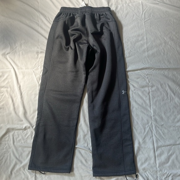 Under Armour small men’s wide leg cold gear sweatpants with two front pockets - Picture 4 of 6